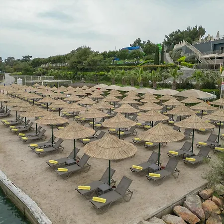 La Blanche Island Bodrum منتجع 5*