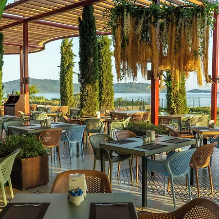 리조트 La Blanche Island Bodrum Guvercinlik (Bodrum)