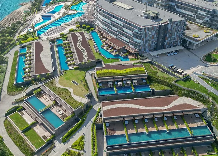 Курортный комплекс La Blanche Island Bodrum Гюверджинлик