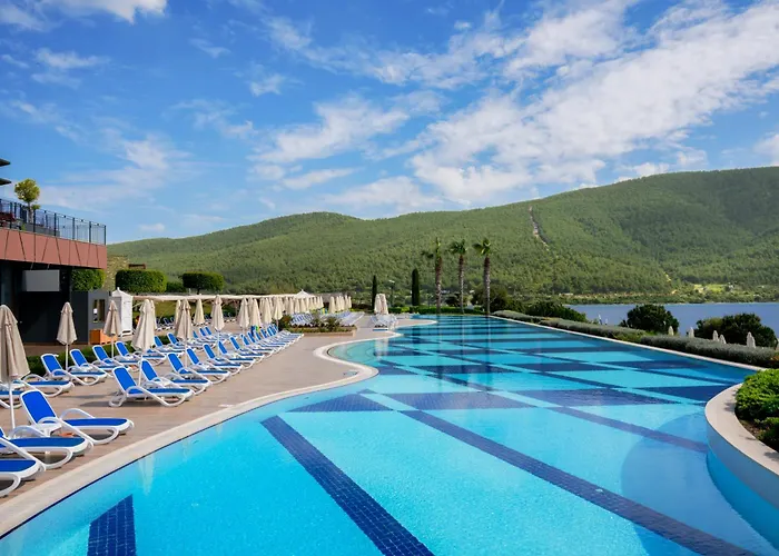 Курортный комплекс La Blanche Island Bodrum Гюверджинлик