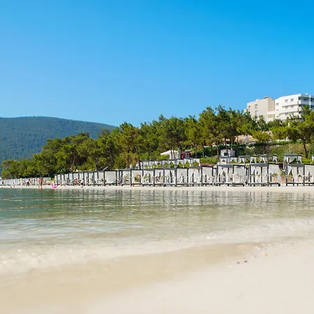 La Blanche Island Bodrum Гюверджинлик