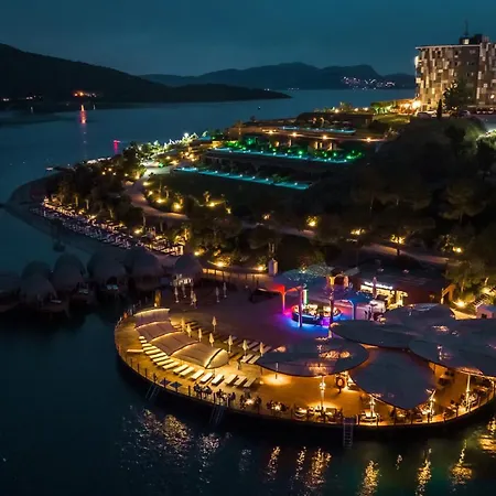 リゾート La Blanche Island Bodrum 5*