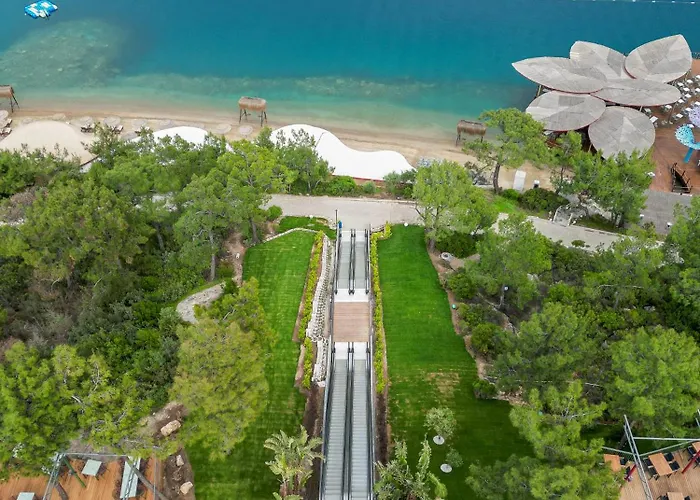 Feriested La Blanche Island Bodrum 5*
